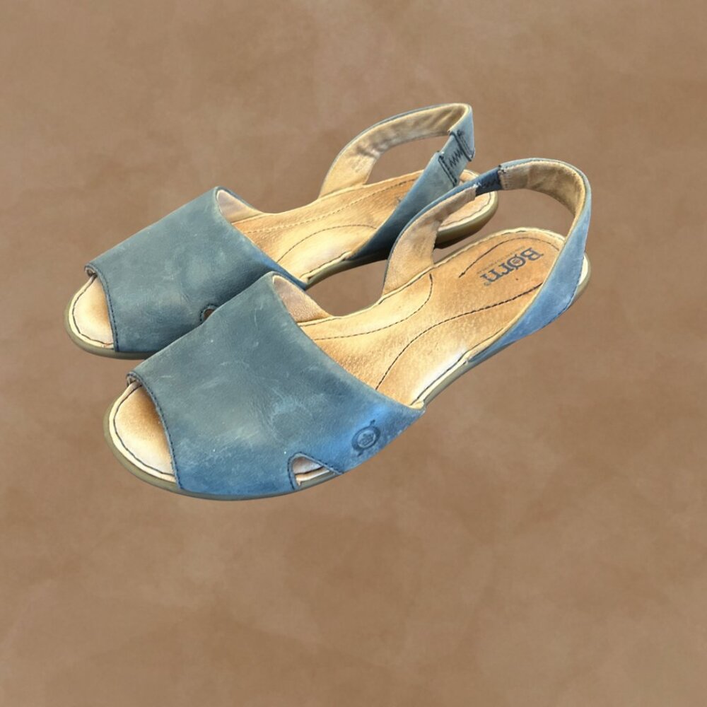 Børn “Trang” Navy Blue Distressed Leather Slingback Sandals — Women’s 9M 🌊👡